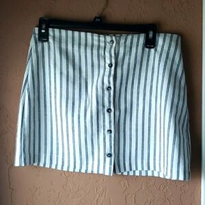 Ivy & Main Women's Linen White Skirt with Blue Stripes size 9